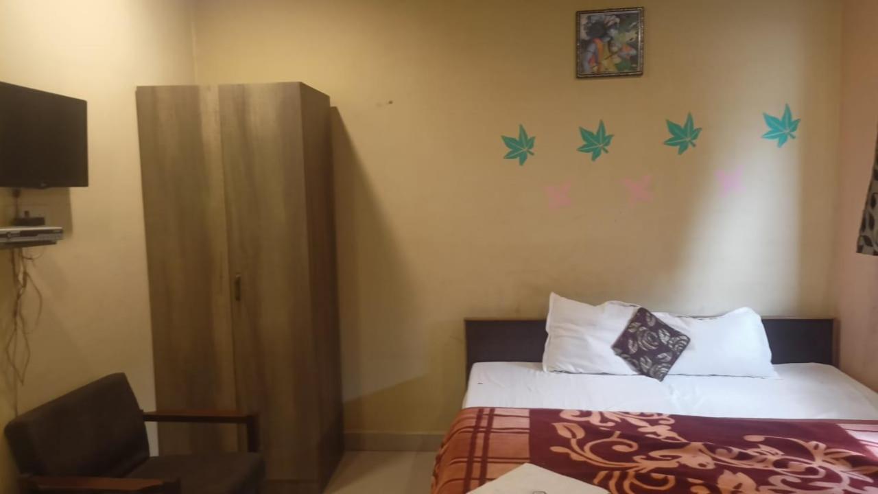 Hotel Shyam Utsav Mirzapur Bagian luar foto