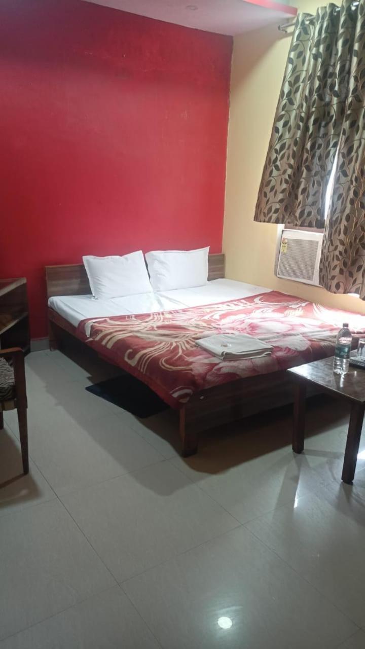 Hotel Shyam Utsav Mirzapur Bagian luar foto