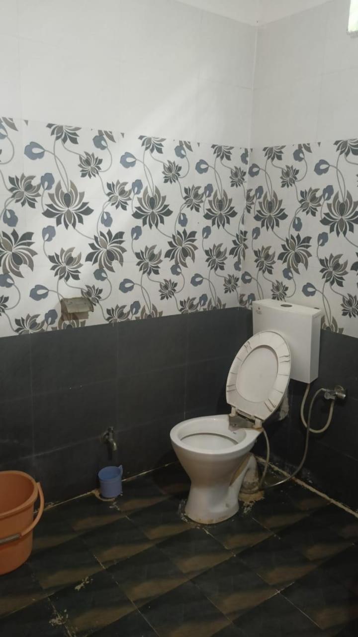 Hotel Shyam Utsav Mirzapur Bagian luar foto